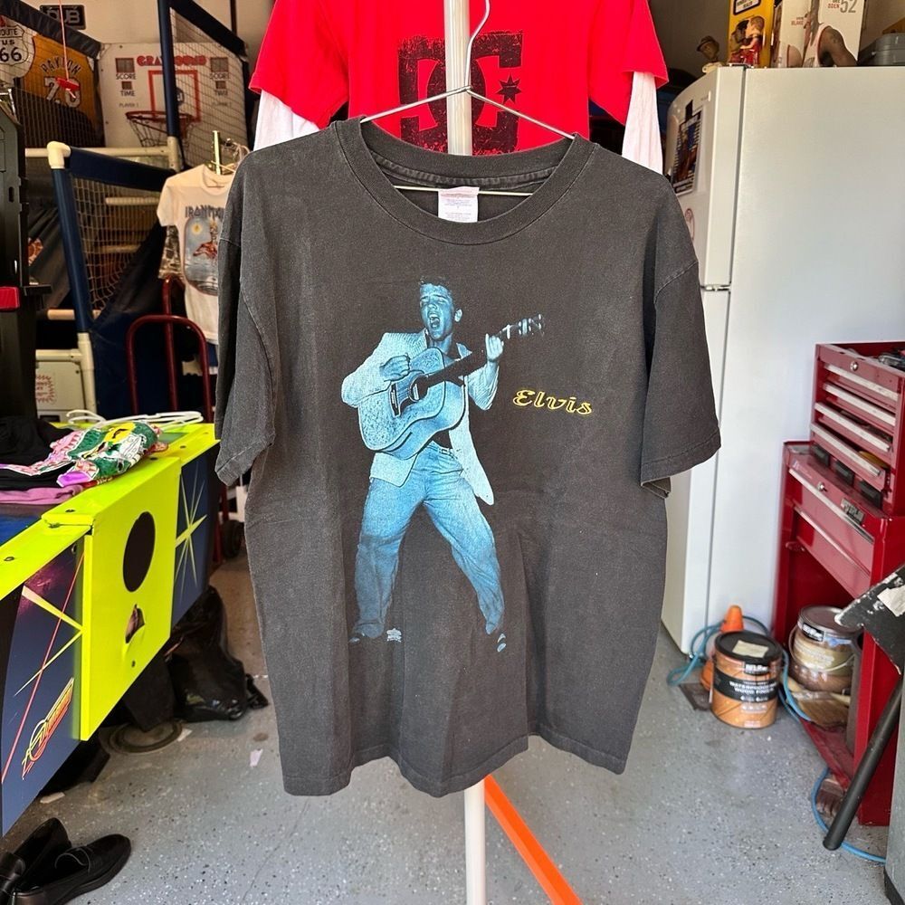 Vintage 1990s Elvis Presley Black Single Stitch Rare Graphic Tee Short Sleeve L